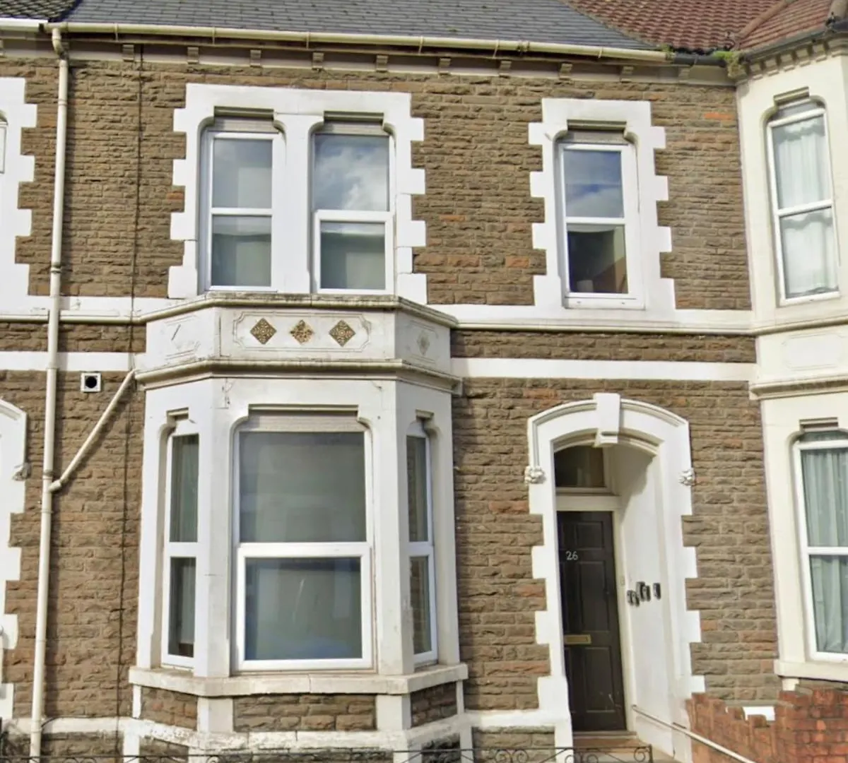 Spacious 3-Bedroom Sleeps 6 Near City Centre Cardiff Apartment