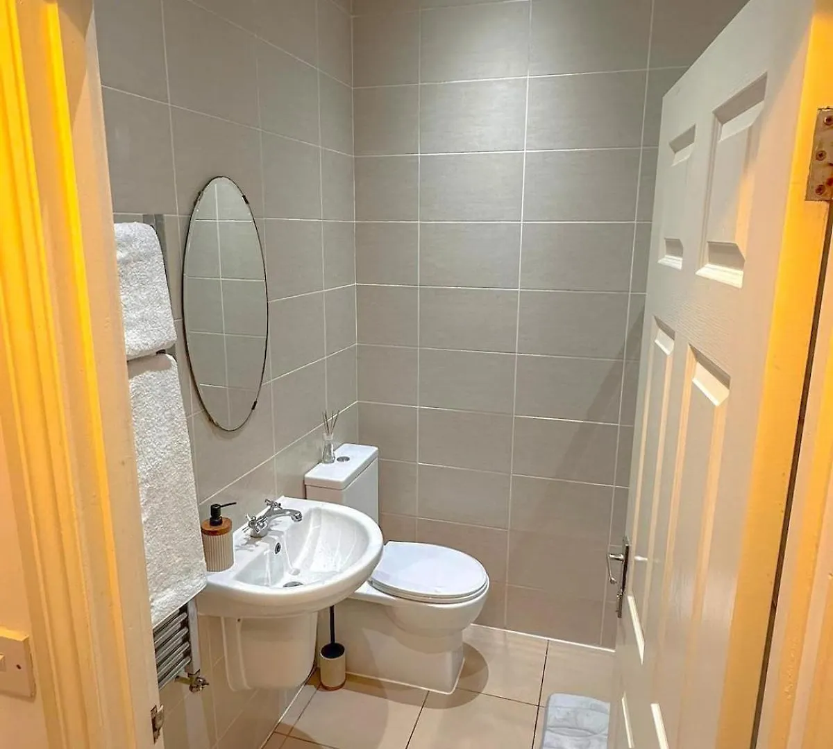 Apartmán Spacious 3-Bedroom Sleeps 6 Near City Centre Cardiff
